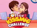 Gioco Office Kissing Challenge