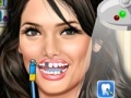Gioco Ashley Greene at dentist